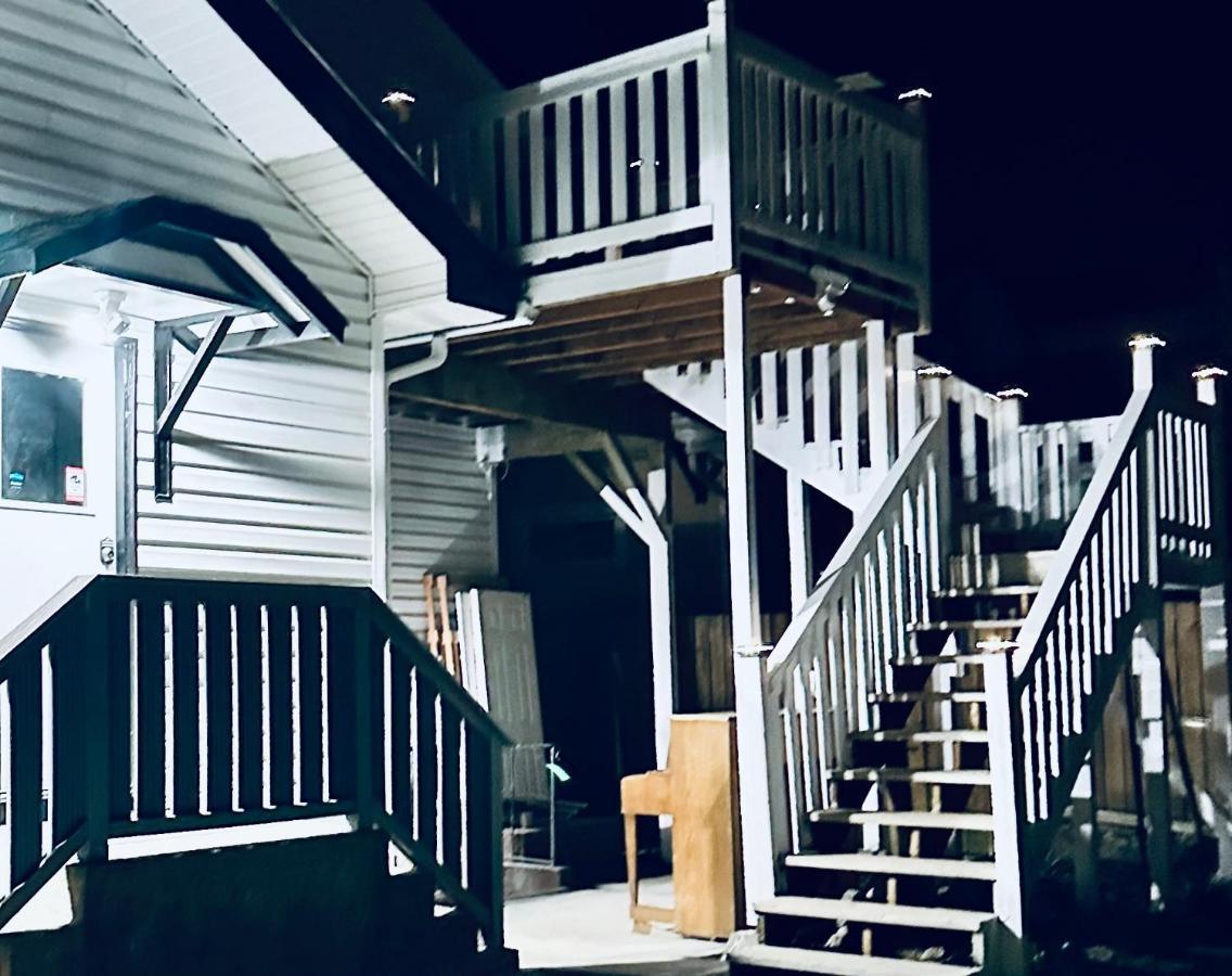 Tacoma 2 Bedrooms 1 Baths Sleep 5 With Compact Kitchen Exterior foto